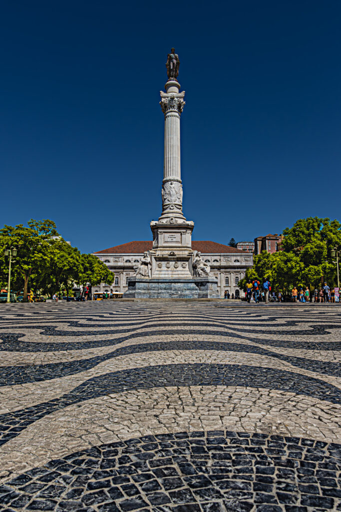 psychodelischer Bodenbelag; Lissabon "Praça Dom Pedro IV"