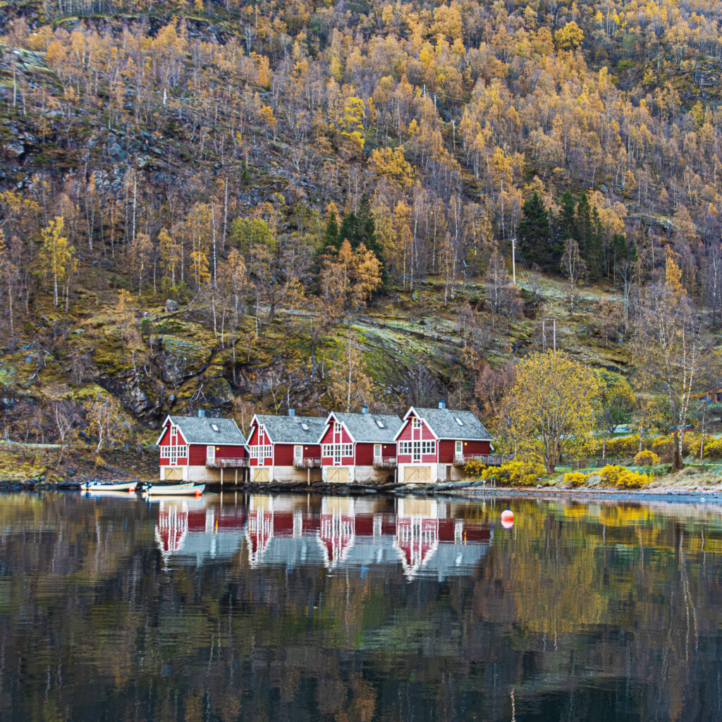 Häuschen am Aurlandsfjord